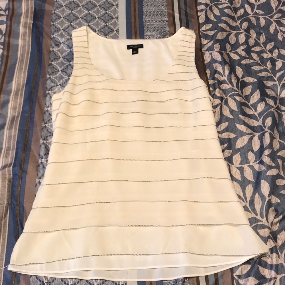 Ann Taylor multilayered Top